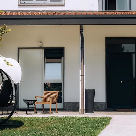 Bed & Breakfast Sleep & Fly Malpensa Case Nuove (Lombardy)