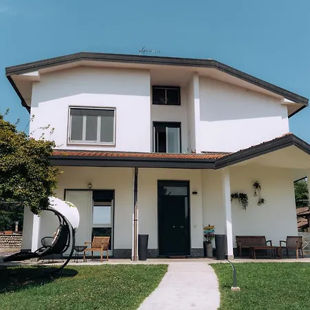 Sleep & Fly Malpensa 住宿加早餐酒店 卡萨诺韦